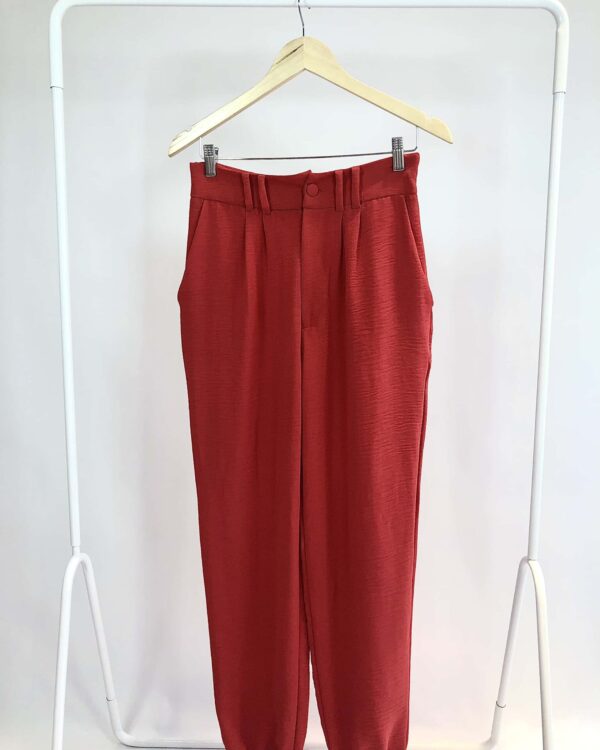 Calça vermelha LIZIE - P *nunca usada* - VENDIDO SISTEMA OTTO