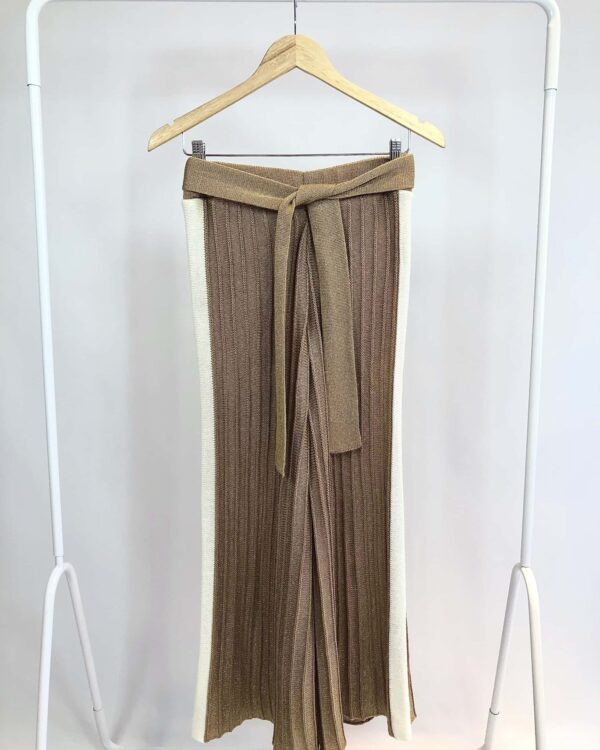 Calça dourada com fios de lurex DEBORA RIBEIRO - M - VENDIDO SISTEMA OTO