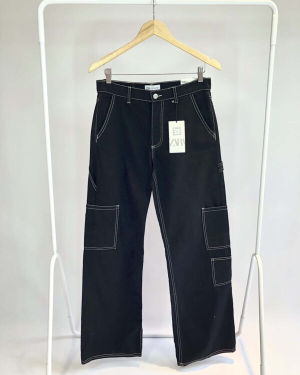 Calça wide leg preta detalhe pesponto ZARA - 36 - VENDIDO SISTEMA OTO