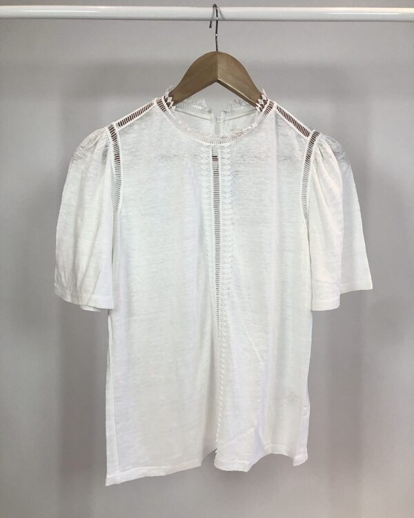 Blusa branca com detalhe de renda LA VIE - P - VENDIDO SISTEMA OTO