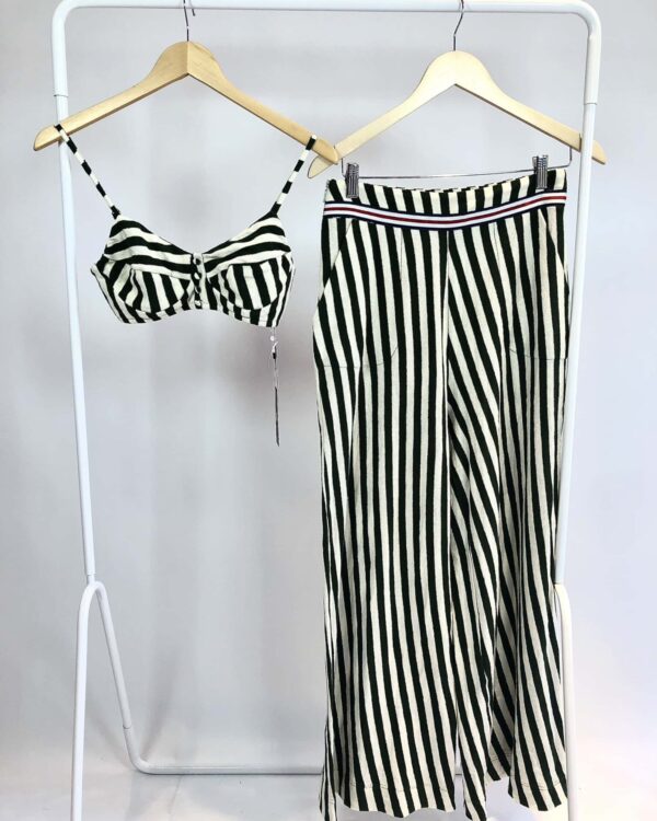 Conjunto calça e cropped off white com listra verde AS MARIAS - P - VENDIDO SIST OTO