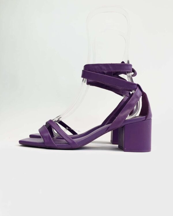 Sandalia roxa salto bloco AREZZO - 38 - VENDIDO SISTEMA OTTO