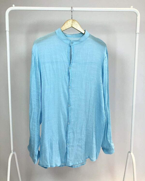 Camisa azul claro Zara - M - VENDIDO SISTEMA OTO