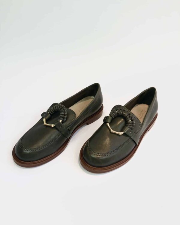 MOcassim verde musgo com detalhes SCHUTZ - 34 *nunca usado*