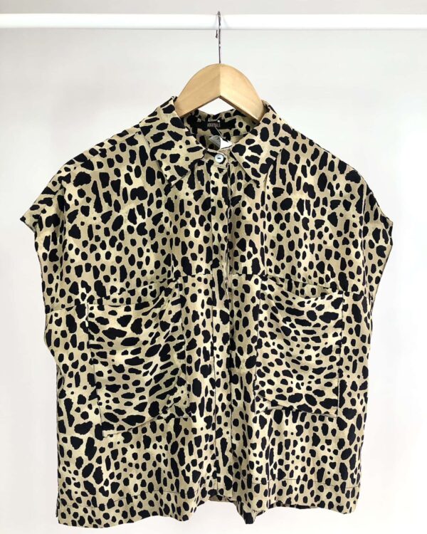 Camisa seda manga curta estampa onça ANIMALE - 38 - VENDIDO SISTEMA OTO