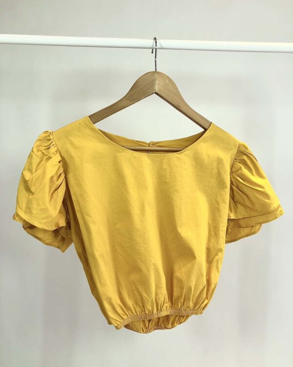 Blusa curta mostarda LIZIE - P - VENDIDO SIST OTO