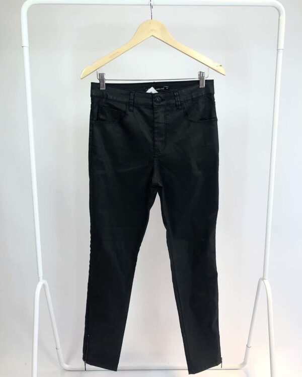 Calça jeans preta resinada MARIA FILÓ - 40 - VENDIDO SISTEMA OTTO