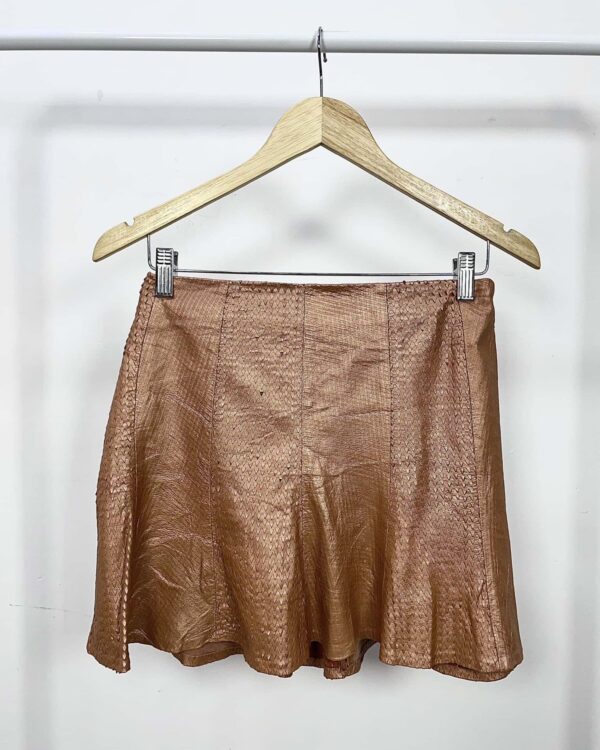 Short e saia rosé couro LIZIANE RITCHER - 38 - VENDIDO SISTEMA OTO