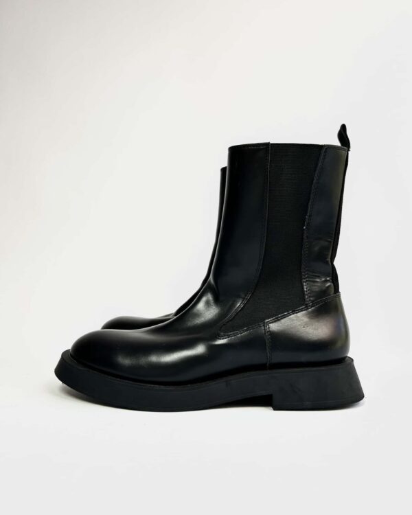 Bota preta cano médio ZARA - 36 - VENDIDO SIST OTO