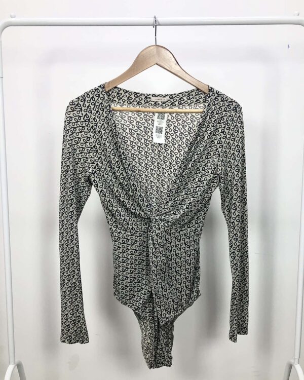 Body tule cinza estampado torcido no decote INTIMATES - M - VENDIDO SIST OTO