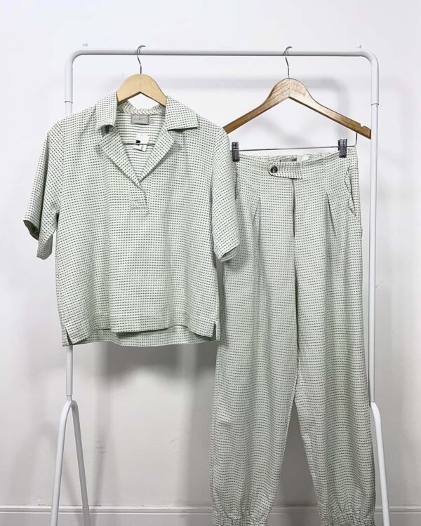 Conjunto calça e blusa verde texturizado ANPÔ - P -  VENDIDO SISTEMA OTO