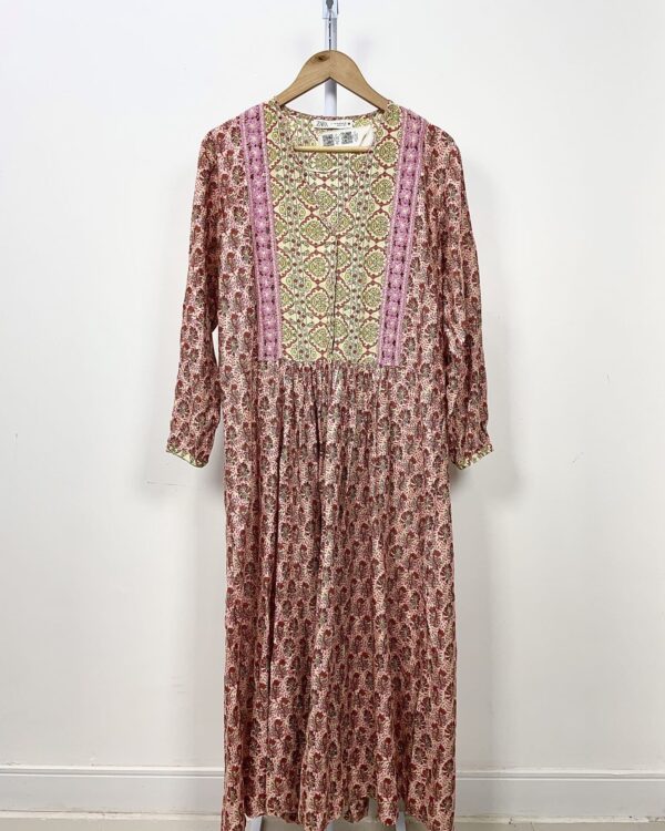 Vestido midi  com estamp ZARA - PP - VENDIDO SISTEMA OTTO