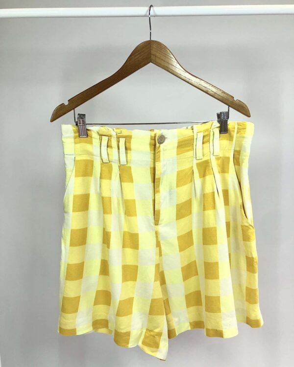 Short quadriculado amarelo FARM - G - VENDIDO SIST OTO