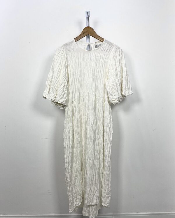 Vestido midi branco ONNI - P - VENDIDO SISTEMA OTO