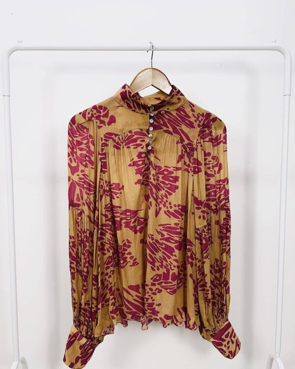 Blusa de seda marrom com estamp rosa ANIMALE - 38 - VENDIDO SISTEMA OTO