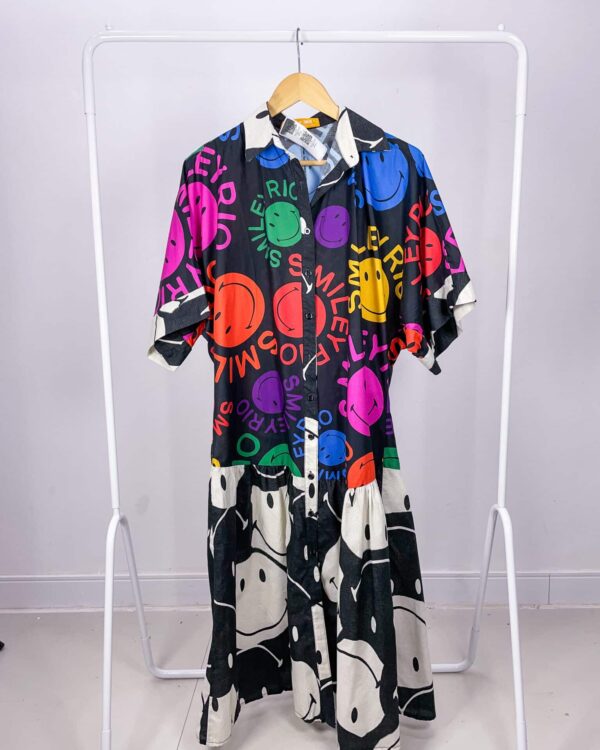 Chemise midi preta com estamp smile FARM - P - VENDIDO SIST OTO