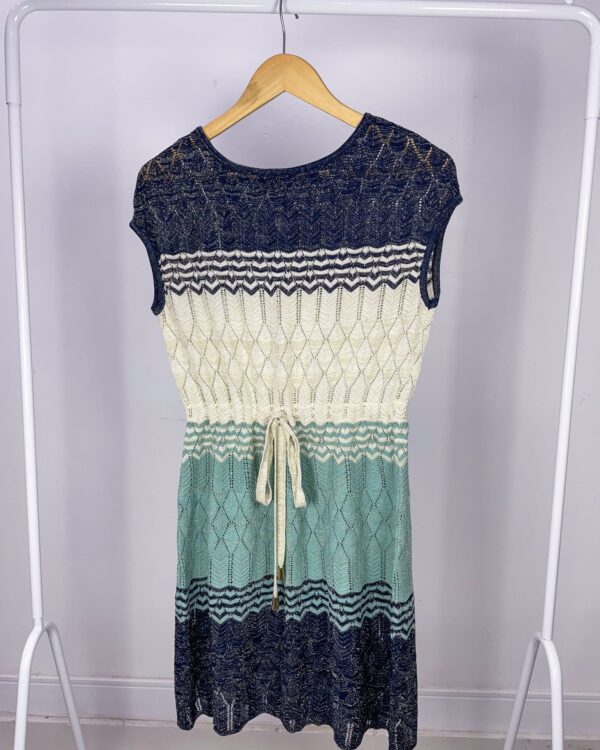 Vestido curto tricot com lurex azul e off white MARIA FILÓ - P - VENDIDO SISTEMA OTO