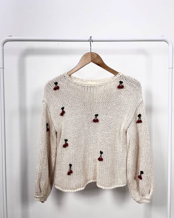 Blusa crochê off aplicações cereja CRIS BARROS - G