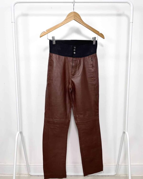 Calça de couro marrom com elastico na cintura GINGA DO CORPO - M - VENDIDO SISTEMA OTO