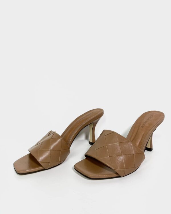 Sandália marrom CONSTANCE - 36 *nunca usado* - VENDIDO SIST OTO