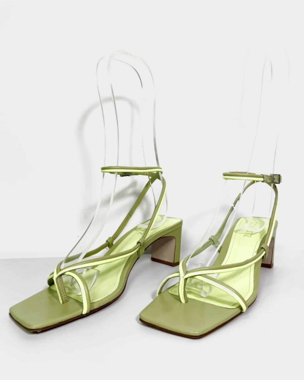 Sandália verde com tiras SCHUTZ - 36 *nunca usado* - VENDIDO SIST OTO