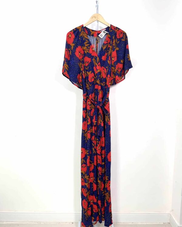 Macacão azul com estampa floral vermelha CANTÃO - P - VENDIDO SISTEMA OTO