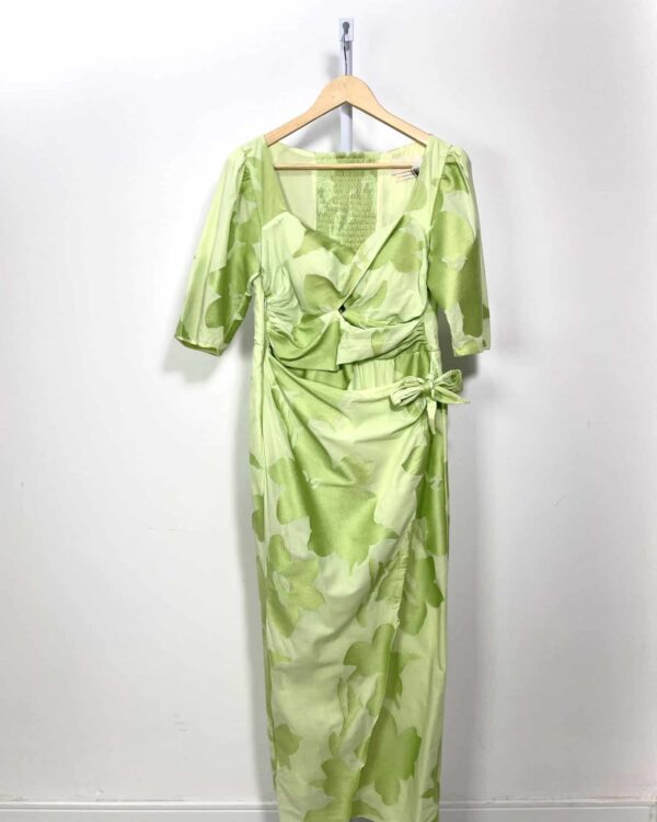 Vestido verde com bordados CRIS BARROS - 40 - VENDIDO SISTEMA OTO