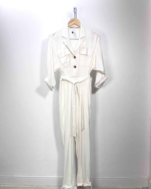 Macacão branco com manga AROEIRA ABE - PP - VENDIDO SISTEMA OTO