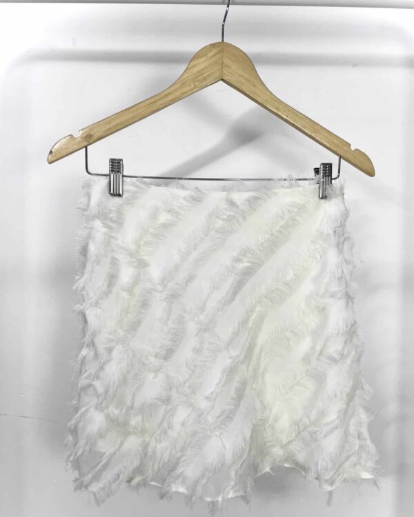 Saia branca com plumas EVA - 36