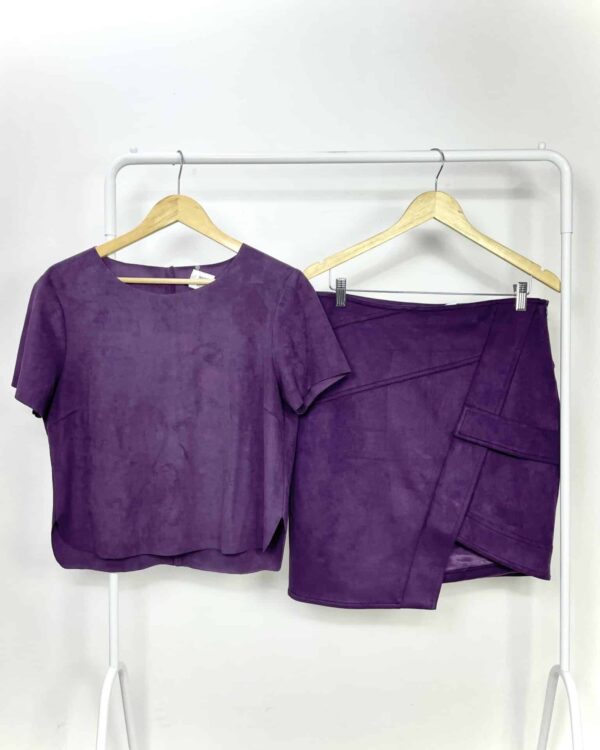 Conjunto roxo saia e blusa suede LE LIS BLANC - 40 - VENDIDO SISTEMA OTO