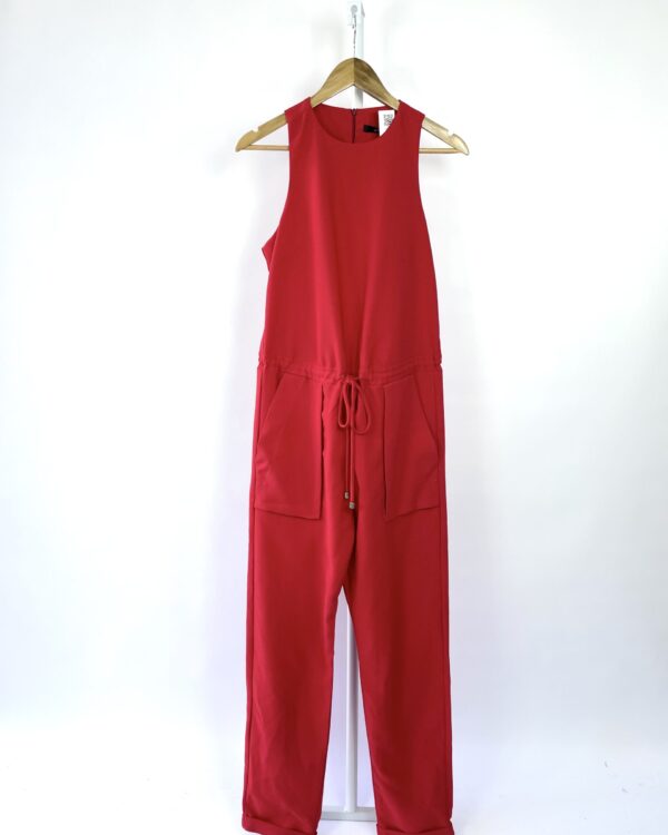 Macacão vermelho AMARO - 40 - VENDIDO SISTEMA OTTO