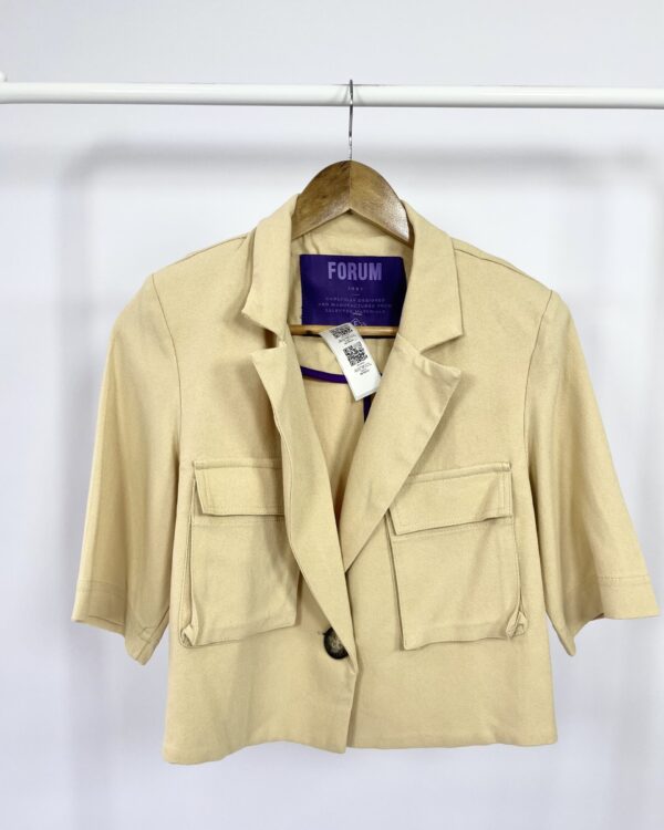 Blusa bege curta FÓRUM -PP *nunca usado* - VENDIDO SISTEMA OTO