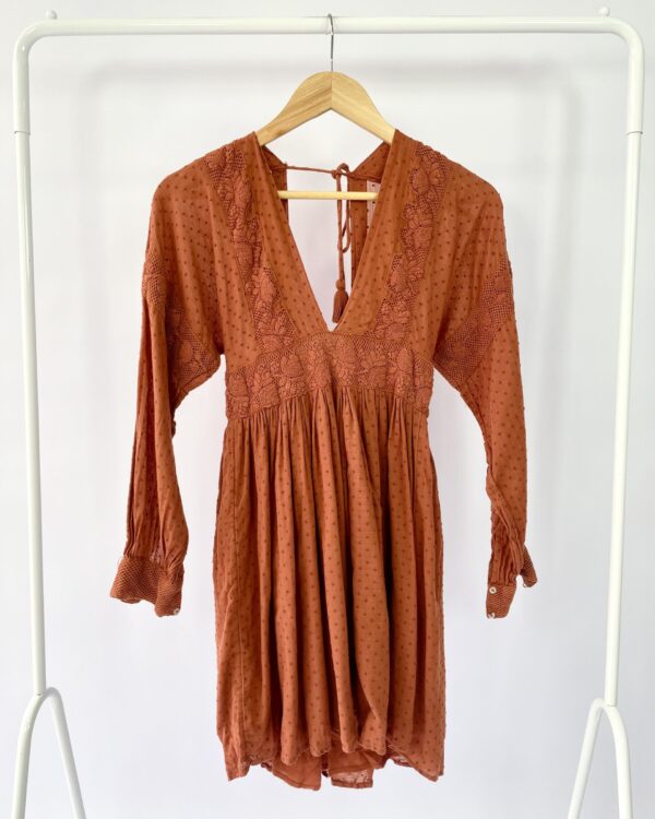 Vestido curto marrom decote FREE PEOPLE - P - VENDIDO SISTEMA OTO