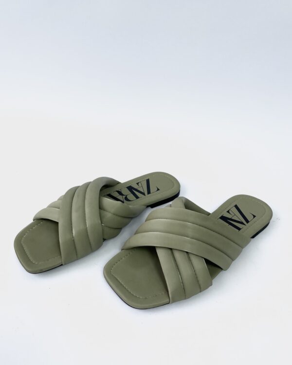 Sandália rasteira cinza ZARA - 35 - VENDIDO SISTEMA OTO