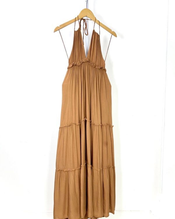 Vestido recortado caramelo LOJA TRÊS - P - VENDIDO SIST OTO