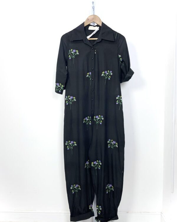 Macacão preto com bordado CRIS BARROS - 34 - VENDIDO SISTEMA OTO