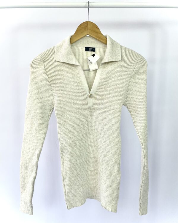 Blusa de tricot off white MILÁ - P- VENDIDO SISTEMA OTO