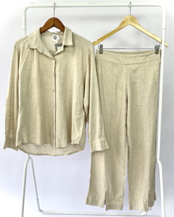 Conjunto camisa e calça bege com fios de lurex IDEOLOGIC - P *nunca usado* - VENDIDO SISTEMA OTO