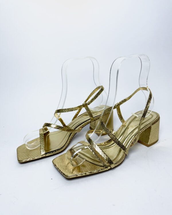 Sandália dourada salto bloco ZARA - 37