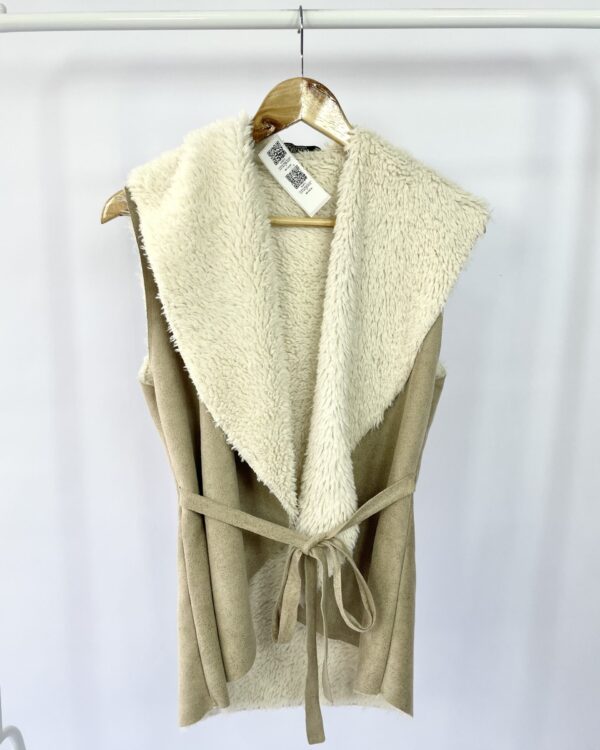 Colete bege forrado com pelo GENÉVE - P - VENDIDO SISTEMA OTTO