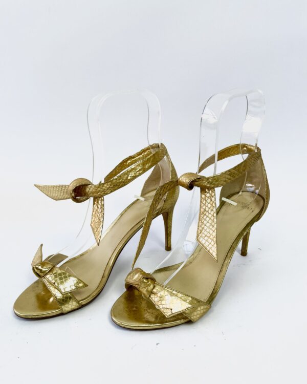 Sandalia de salto dourado ALEXANDRE BIRMAN - 37 - VENDIDO SISTEMA OTO
