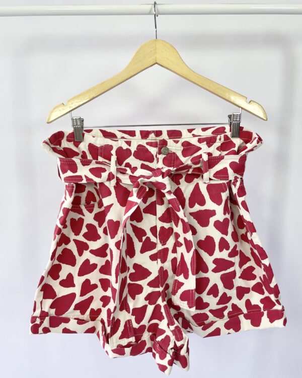 Short branco com estamp coração EVA - 40