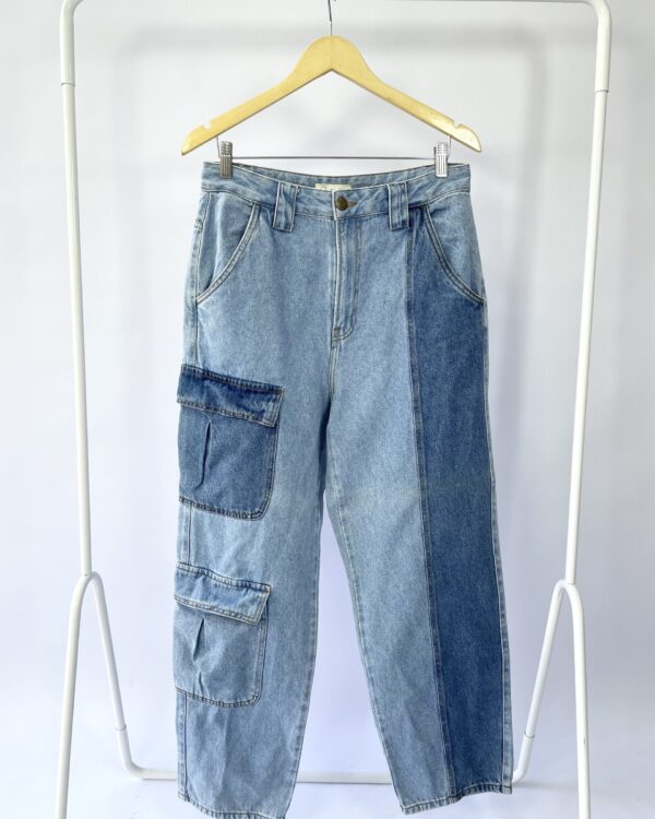 Calça jeans com bolsos NV - 42 - VENDIDO SIST OTO