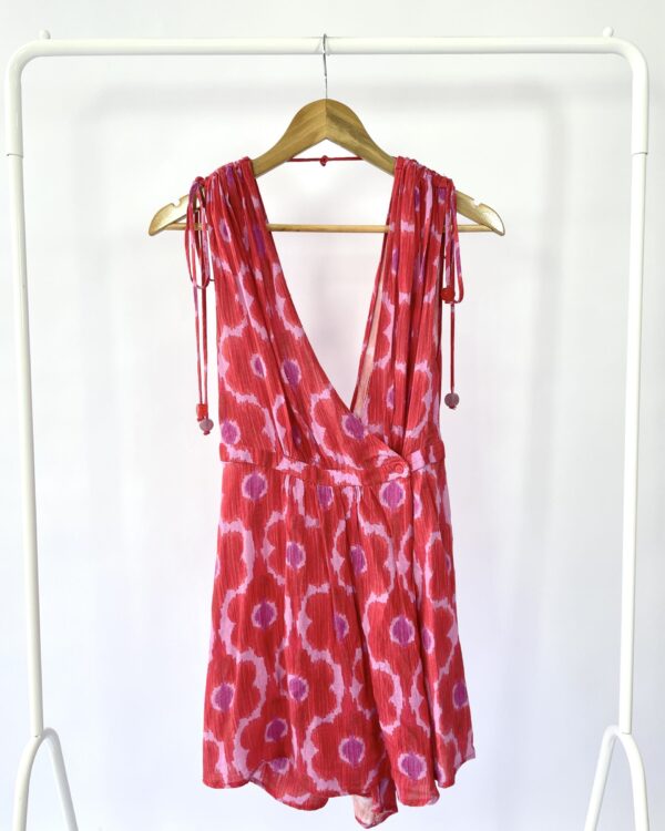 Macaquinho vermelho e roxo estampado DRESS TO - M - VENDIDO SITEMA OTO