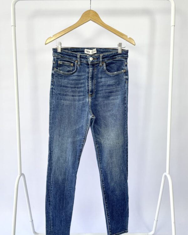Calça jeans skinny ZARA - 40 - VENDIDO SISTEMA OTO