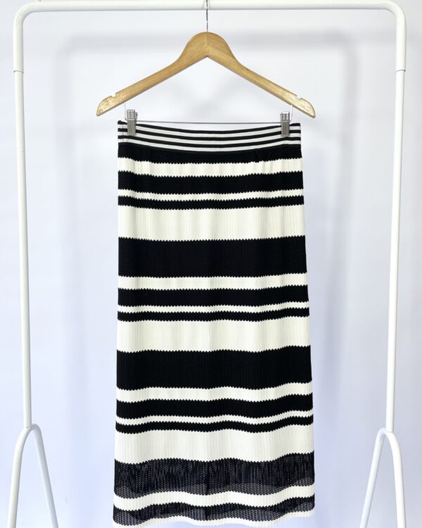 Saia p&b texturizada EVA - 42 - VENDIDO SIST OTO