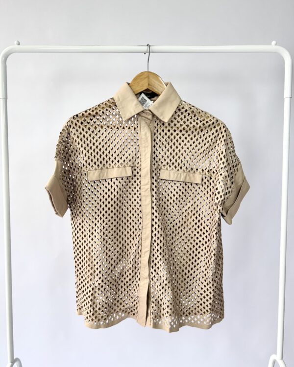 Camisa bege couro detalhada couro GUIPIRE - P *nunca usado* - VENDIDO SISTEMA OTTO