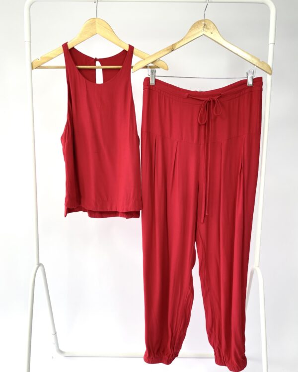 Conjunto calça e blusa vermelho MARIA FILÓ - M - VENDIDO SISTEMA OTO