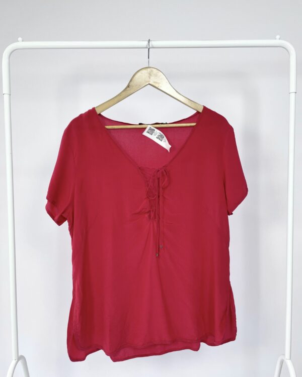 Blusa seda vermelha com amarraçao frente ANIMALE - 42 - VENDIDO SIST OTO