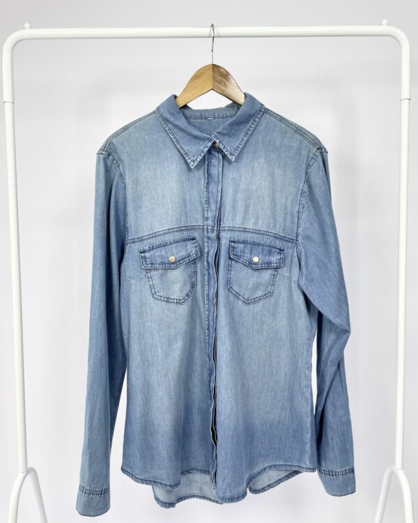 Camisa jeans com bolsos SACADA - 44-vendido sistema otto